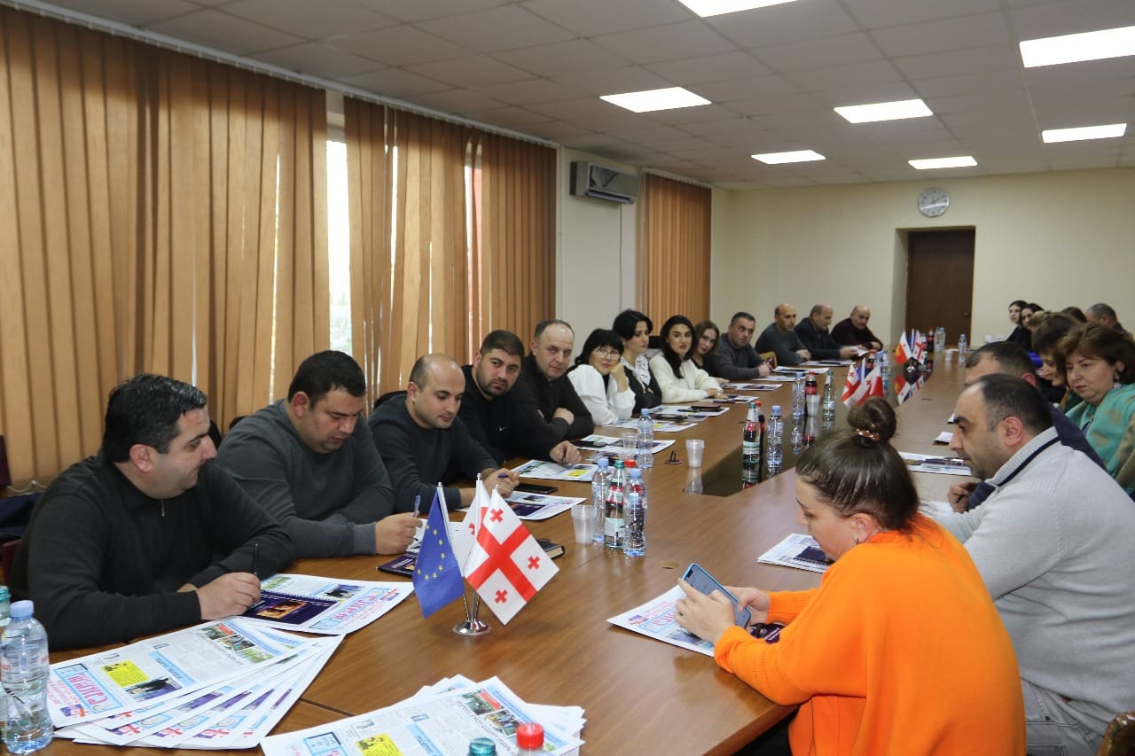 დმანისის მუნიციპალიტეტის მერმა კობა მურადაშვილმა წლის შემაჯამებელი თათბირი გამართა