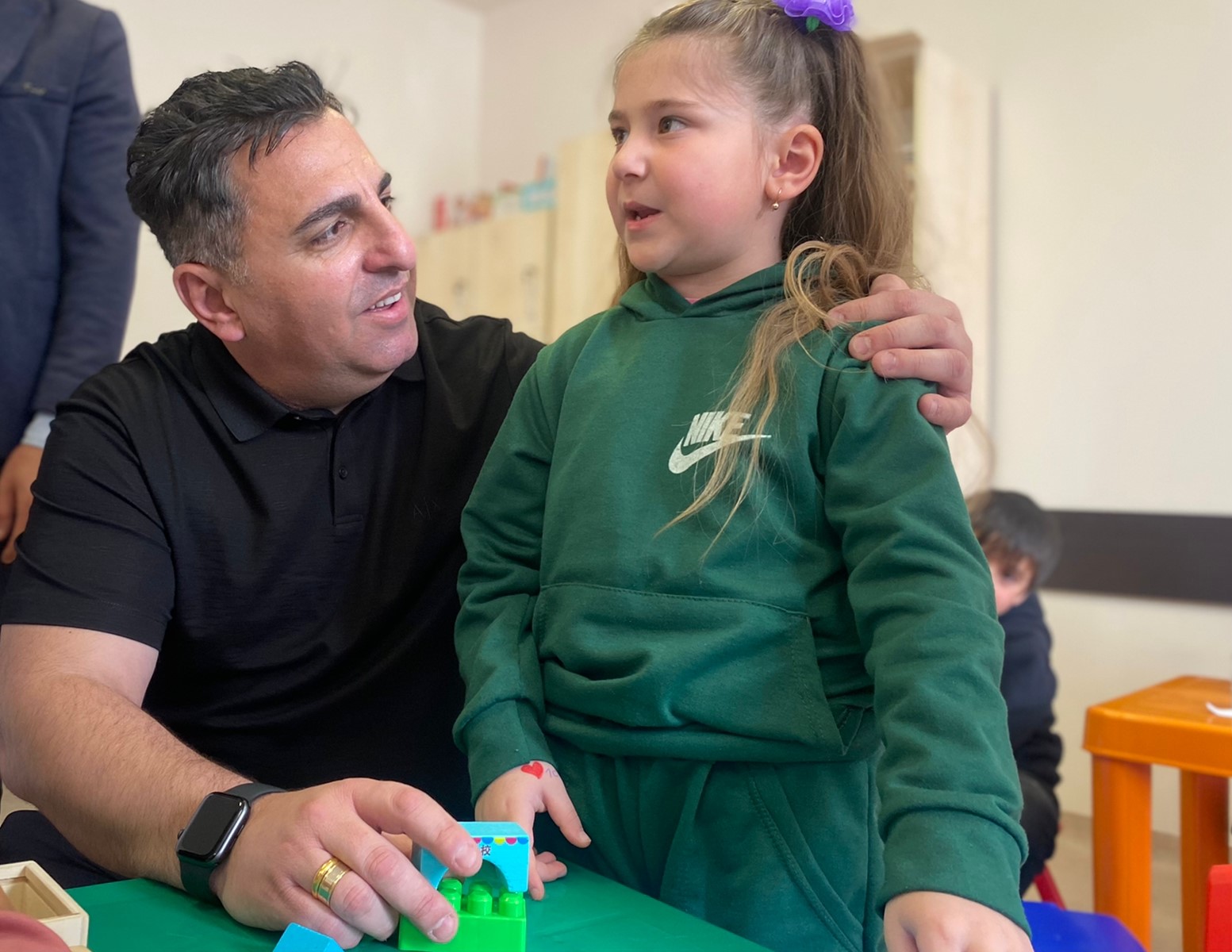 Dmanisi bələdiyyəsinin meri Koba Muradaşvili, şəhər şurasının sədri Paata Kuliaşvili, şəhər şurasının üzvləri və özünü idarə etmə orqanlarının nümayəndələri ilə birlikdə Hamamlı kəndində məktəbə qədər uşaq müəssisəsinin tikintisi, Dmanisi şəhərinin Hamaml