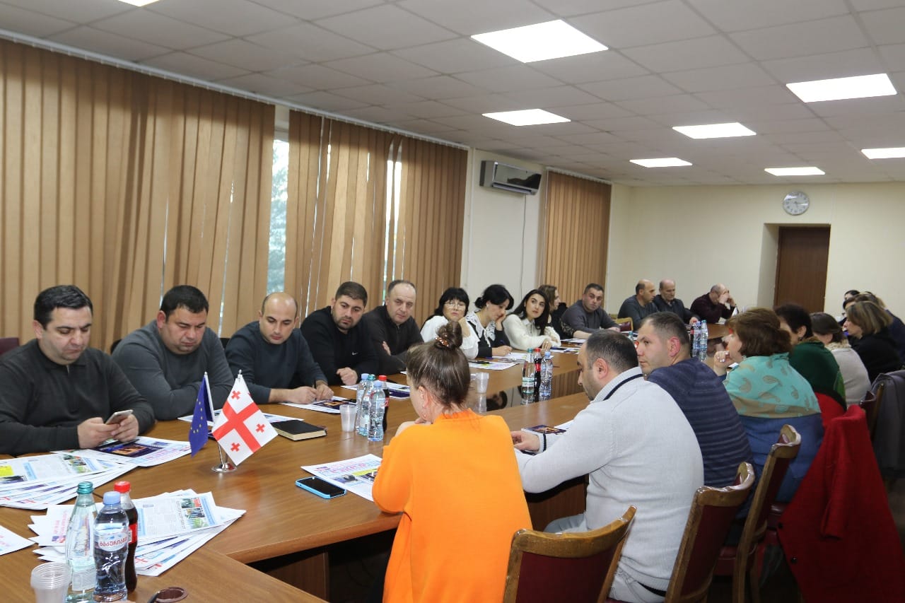 დმანისის მუნიციპალიტეტის მერმა კობა მურადაშვილმა წლის შემაჯამებელი თათბირი გამართა