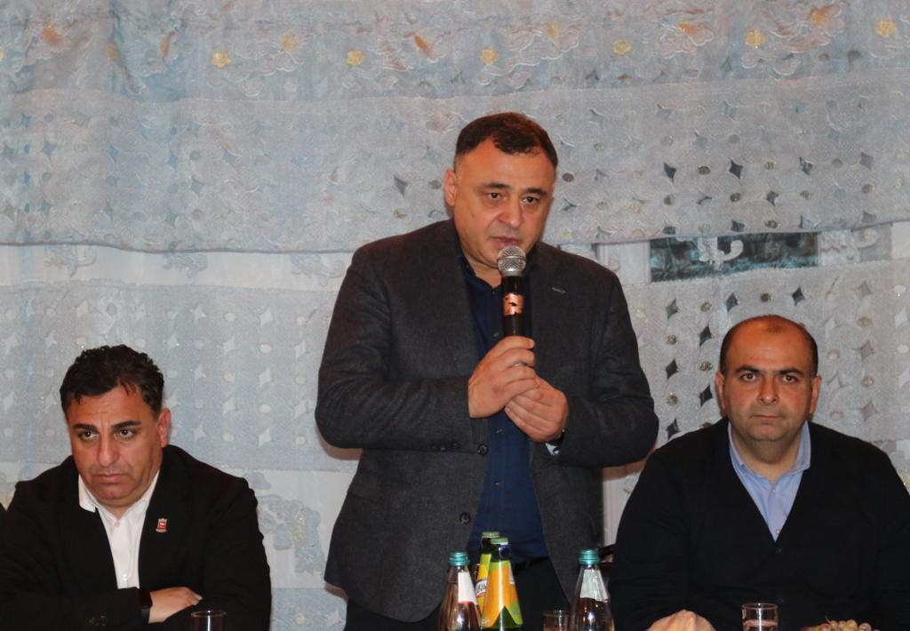 Dmanisi bələdiyyəsində meriyanın təşəbbüsü ilə ənənəvi iftar süfrəsi açılıb.