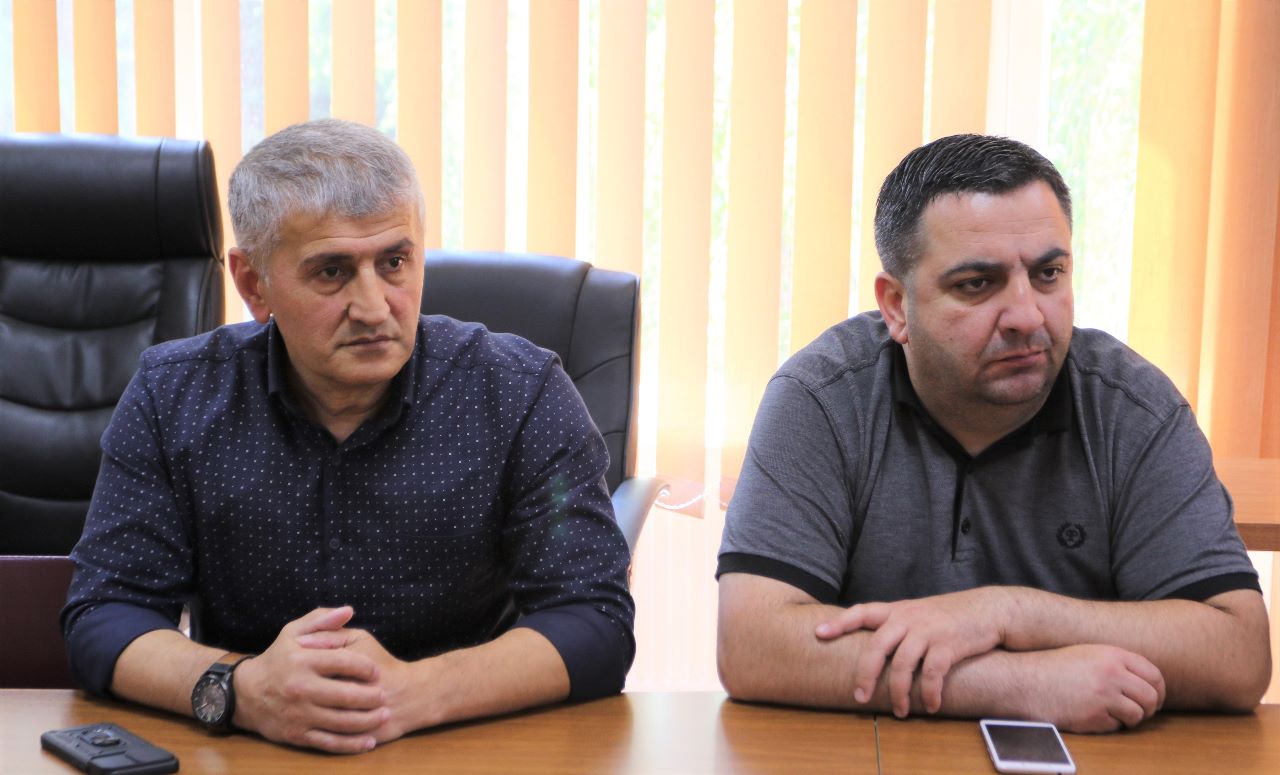 Dmanisi bələdiyyəsinin meri Koba Muradaşvili və şəhər şurasının sədri Paata Kuliaşvili Xalq Müdafiəçisi Ofisi yanında Etnik Azlıqlar Şurasının nümayəndələri ilə işgüzar görüş keçiriblər.