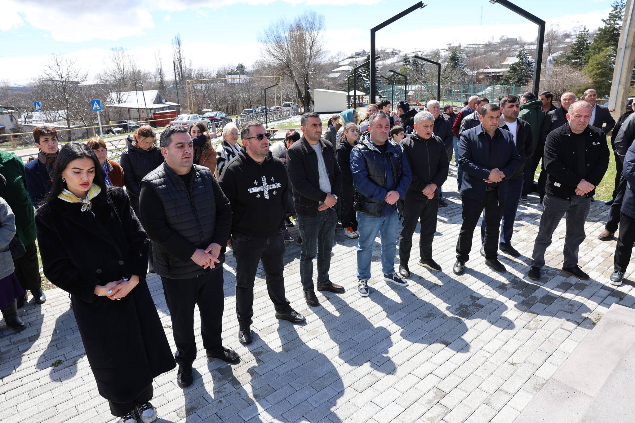 დმანისის მუნიციპალიტეტის მერმა, კობა მურადაშვილმა, მოადგილეებთან, საკრებულოს წევრებთან და მოაქალაქეებთან ერთად, სოფელ გომარეთში, 9 აპრილს დაღუპულთა მემორიალი გვირგვინით შეამკო და მათ ხსოვნას პატივი მიაგო.