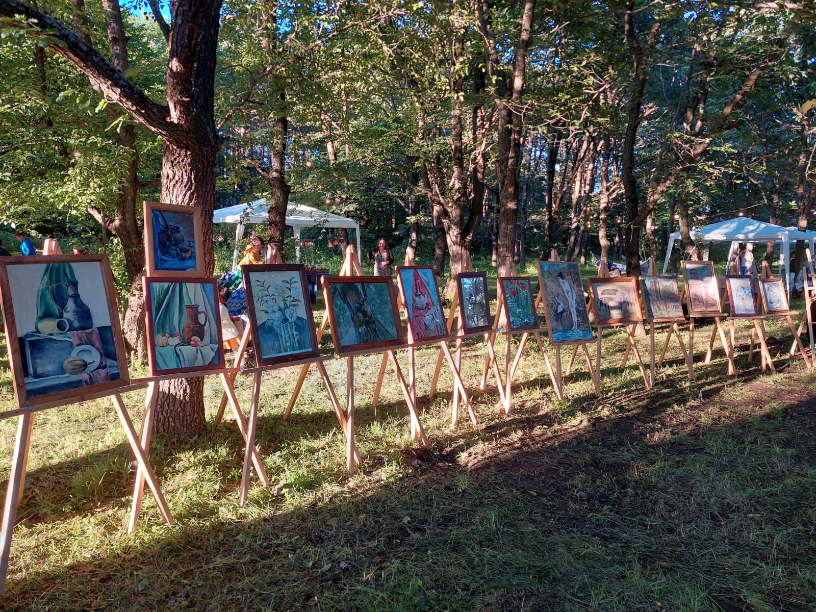 Dmanisi Bələdiyyəsinin meriyasının dəstəyi ilə Pantiani gölünün yaxınlığında "Art-Gen 2023" festivalı keçirildi. Festivalda Dmanisi bələdiyyəsinin meri Koba Muradaşvili müavinləri və şuranın sədri ilə birlikdə iştirak edib.