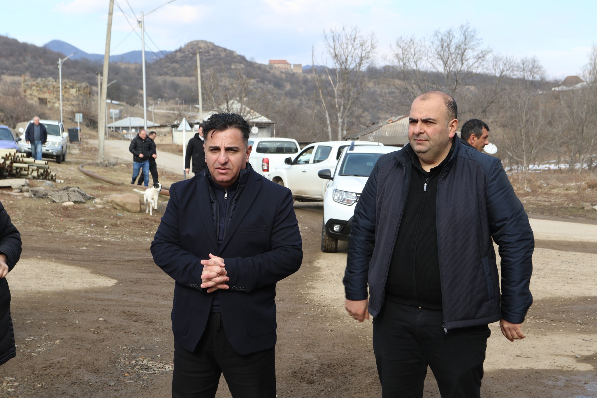 Kəndə dəstək proqramı çərçivəsində həyata keçiriləcək layihələrin seçilməsi üçün bu gün Dmanisi bələdiyyəsinin inzibati ərazi vahidlərində Qızılkilise, Azərbaycanlılar Kaklianisi, Boslebi, Vardisubani, Böyük və Kiçik Dmanisi, Maşavera və Ukanqori sakinlər