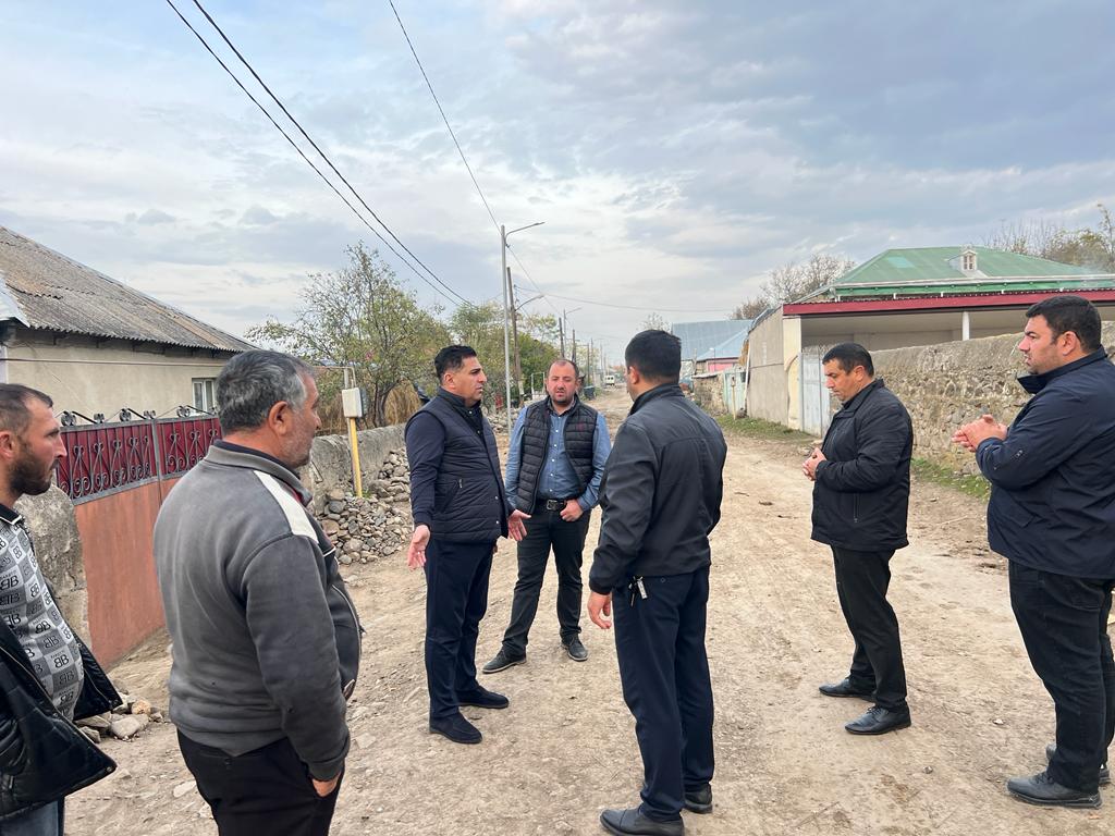 Dmanisi Bələdiyyəsinin Vake kəndində daxili yolun bərpası işlərinə başlanılır.