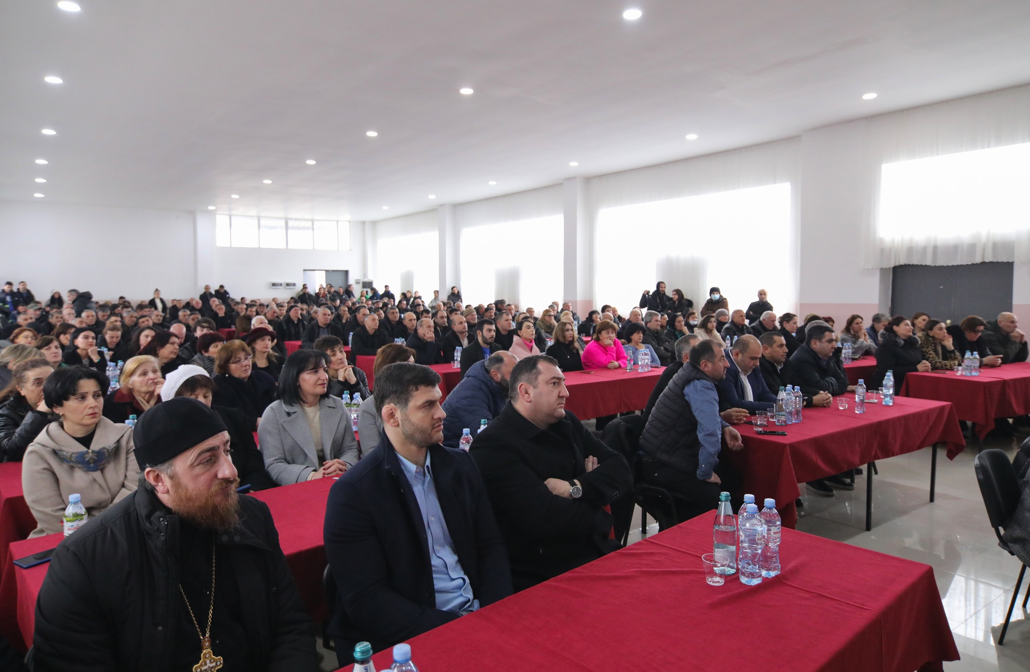 Dmanisi bələdiyyəsinin meri Koba Muradaşvili 2023-cü il ərzində görülmüş işlərə dair hesabatı təqdim edib ki, bu da əhalinin çoxşaxəli fəaliyyətləri və mühüm layihələrin icrası barədə məlumatlandırılmasına yönəlib.