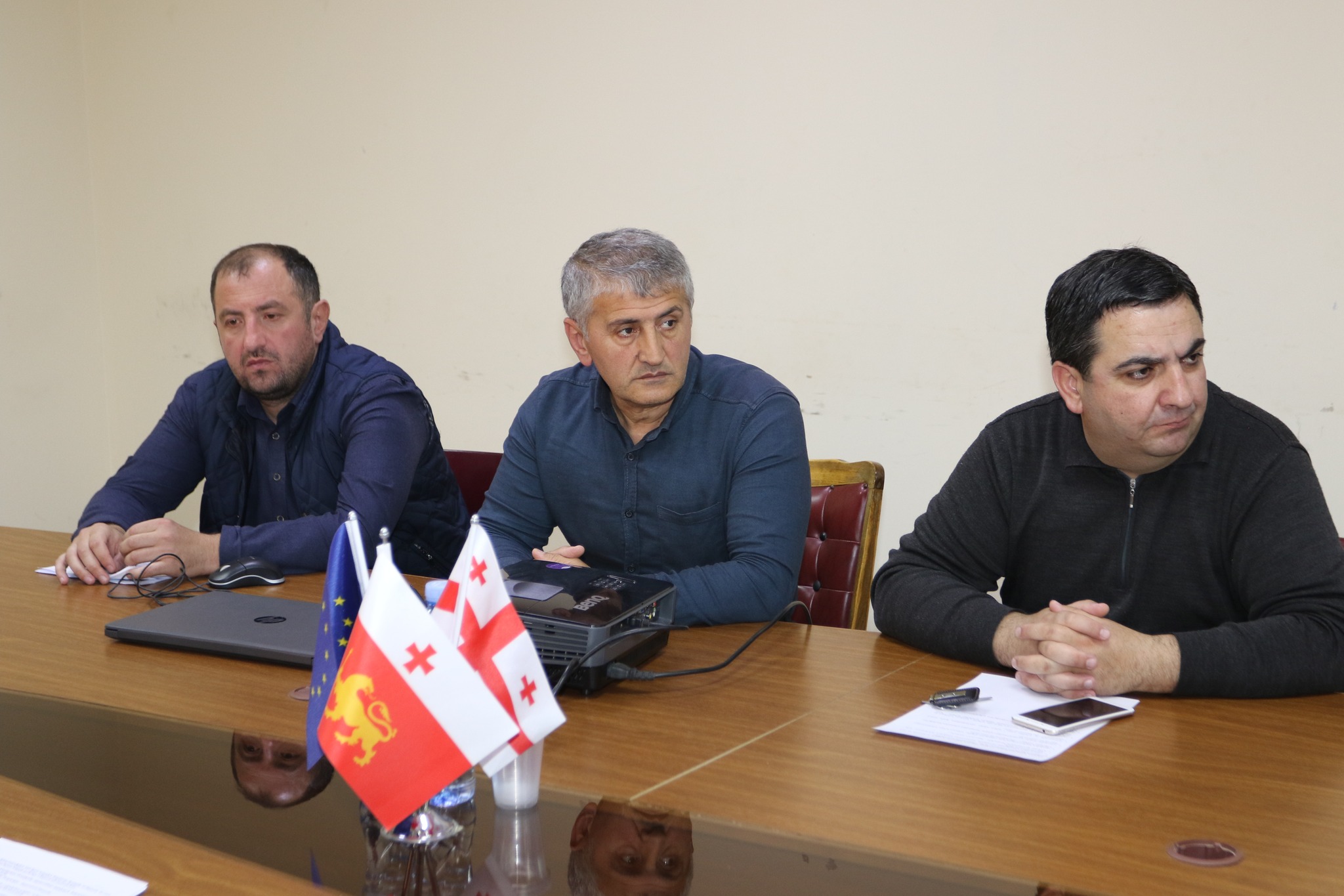 Dmanisi Bələdiyyəsinin meri Koba Muradaşvili Vətəndaş Məsləhət Şurasının və Merin Gənclər Məsləhət Şurasının gəncləri ilə görüşüb.