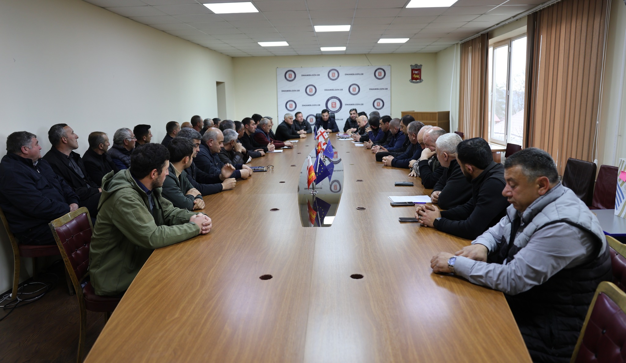 დმანისის მუნიციპალიტეტის მერი კობა მურადაშვილი, მოადგილეებთან ერთად, ადმინისტრაციული ერთეულების წარმომადგენლებს შეხვდა
