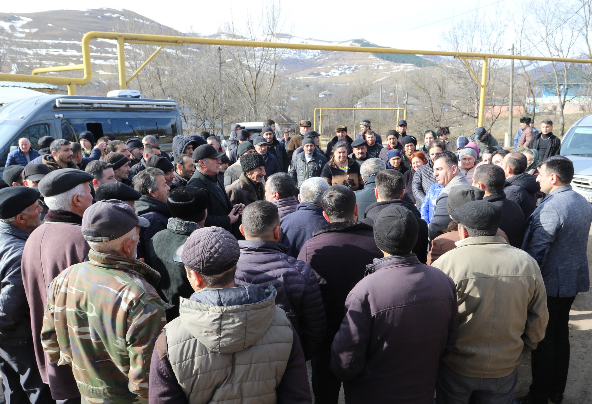 “Kəndlərə Dəstək Proqramı” çərçivəsində bu gün Bəzəkli, Hamamlı, Məmişlli, Səfərli, Əngiravan, Tğispiri və Yırğançay əhalisi ilə görüşlər keçirilib.