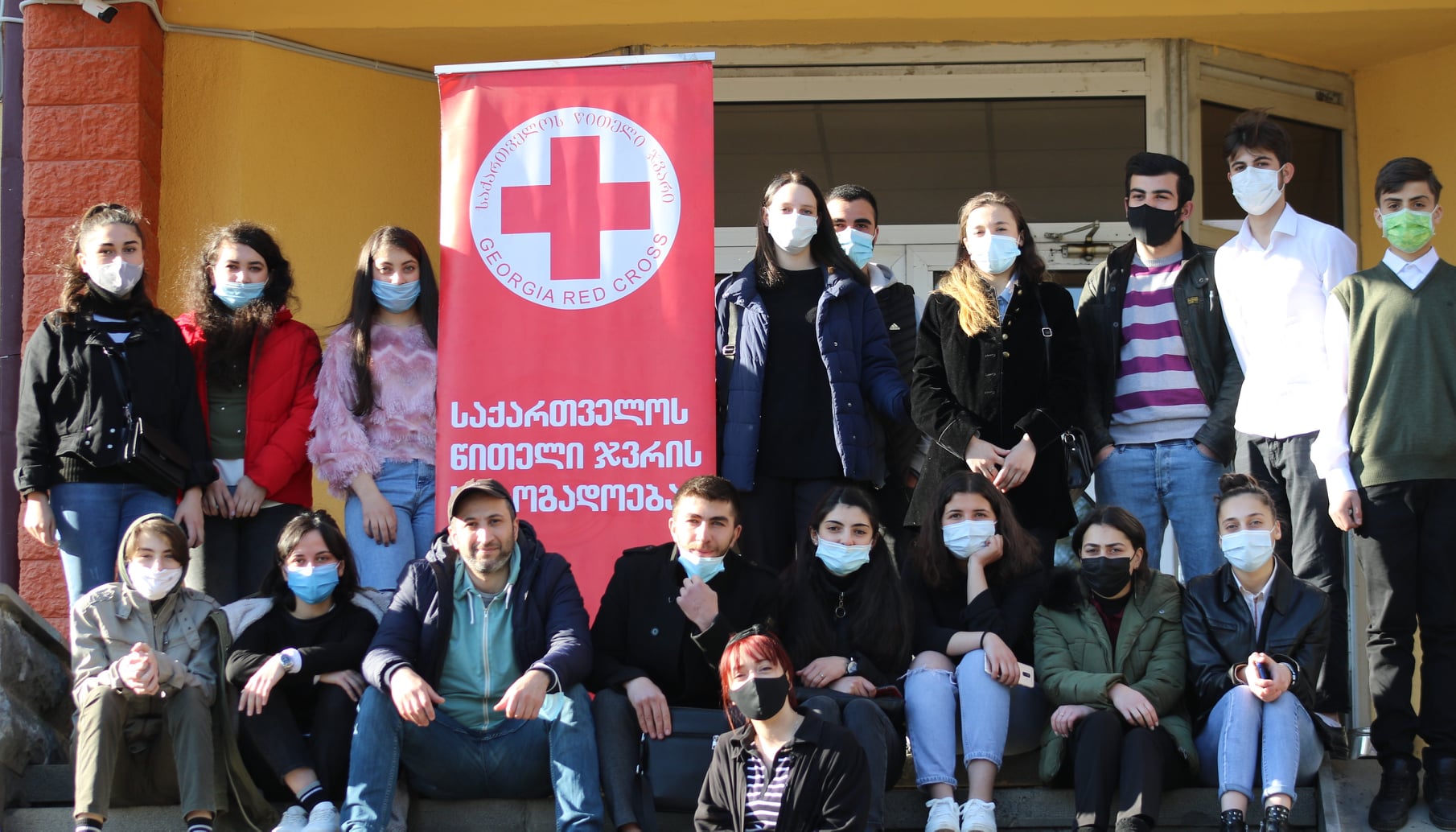 ერიის საკონფერენციო დარბაზში წითელი ჯვრის საზოგადოების ორგანიზებით და განათლების, კულტურის, სპორტისა და ახალგაზრდობის საქმეთა სამსახურის მხარდაჭერით, ახალგაზრდული საბჭოს აპლიკანტებთან ტრენინგი გაიმართა