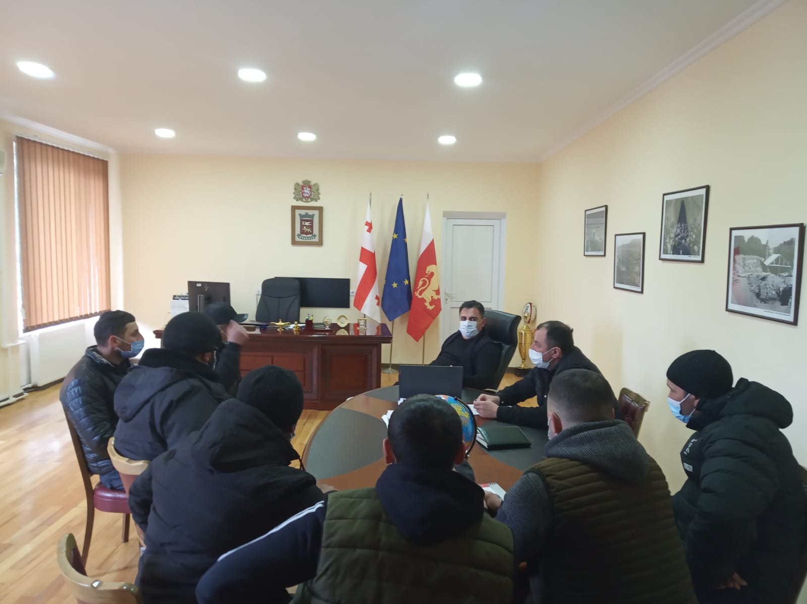 Dmanisi Bələdiyyəsinin meri Koba Muradaşvili vətəndaşlarla görüş keçirib.