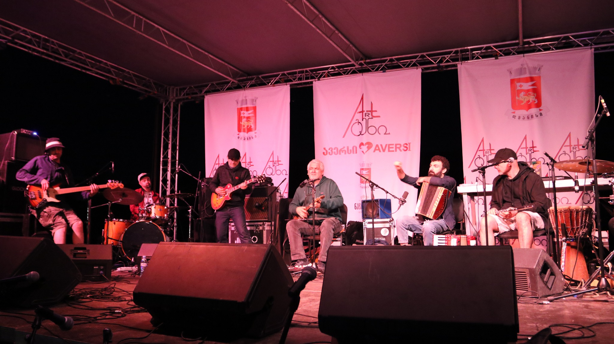 Dmanisi Bələdiyyəsinin meriyasının dəstəyi ilə Pantiani gölünün yaxınlığında "Art-Gen 2023" festivalı keçirildi. Festivalda Dmanisi bələdiyyəsinin meri Koba Muradaşvili müavinləri və şuranın sədri ilə birlikdə iştirak edib.