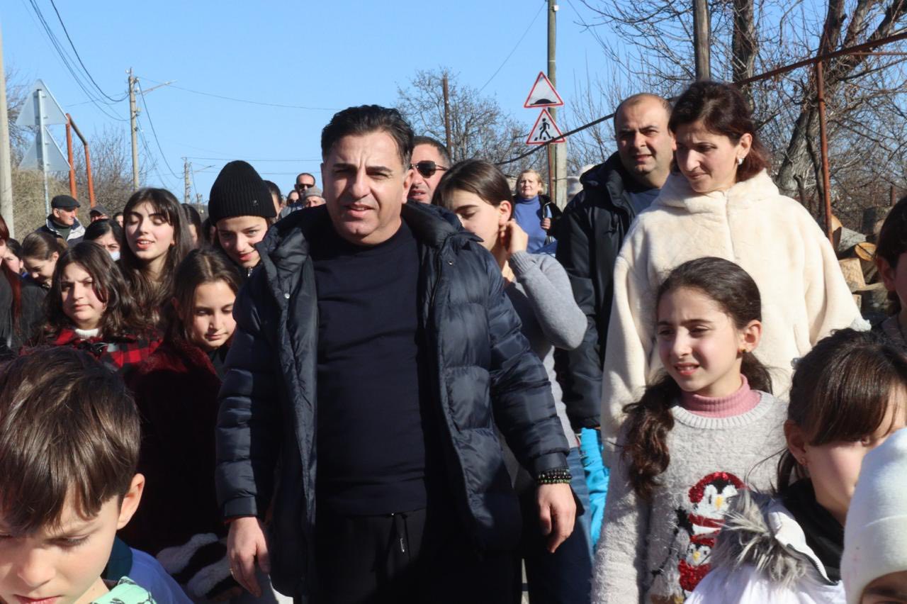 შობის დღესასწაული ტრადიციული ალილოთი აღინიშნა