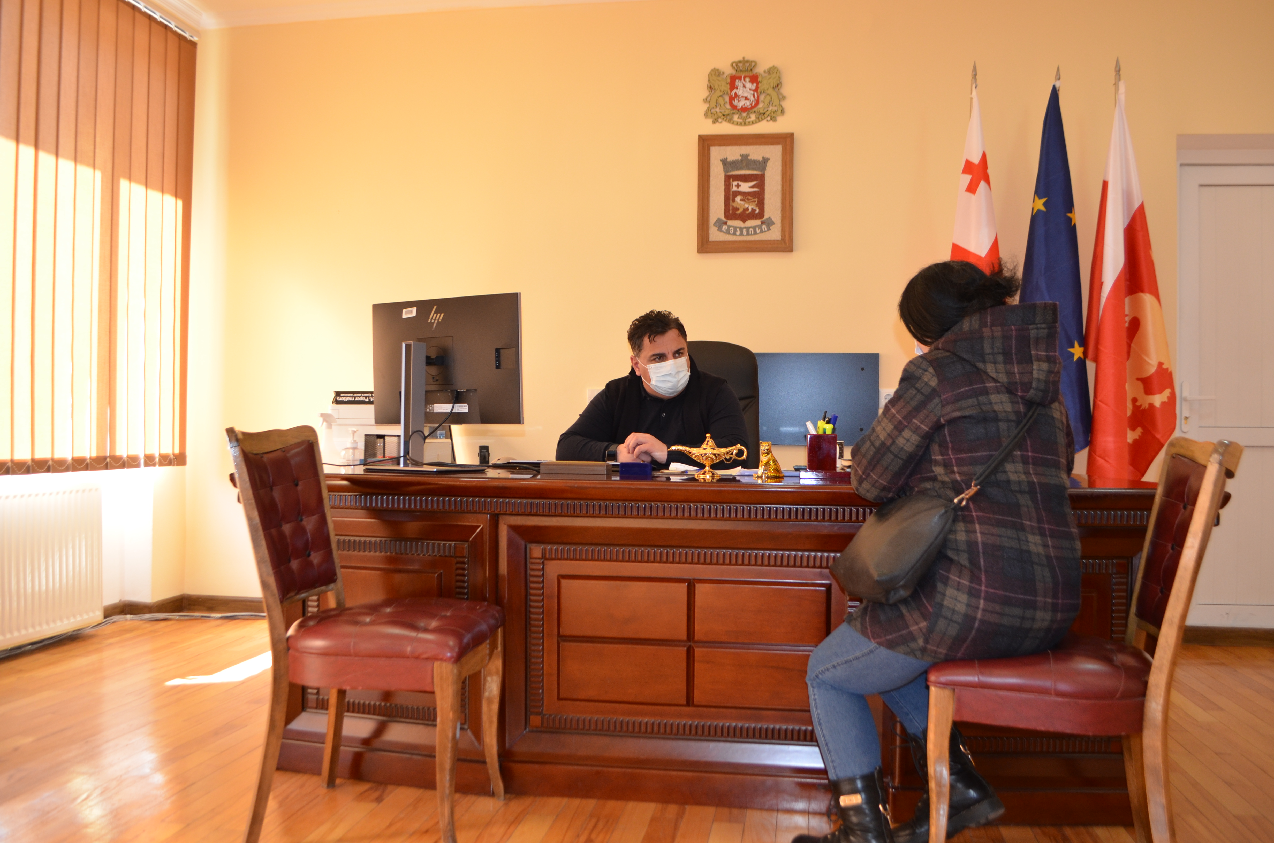 Dmanisi Bələdiyyəsinin meri Koba Muradaşvili vətəndaşlarla görüşlərini davam etdirir