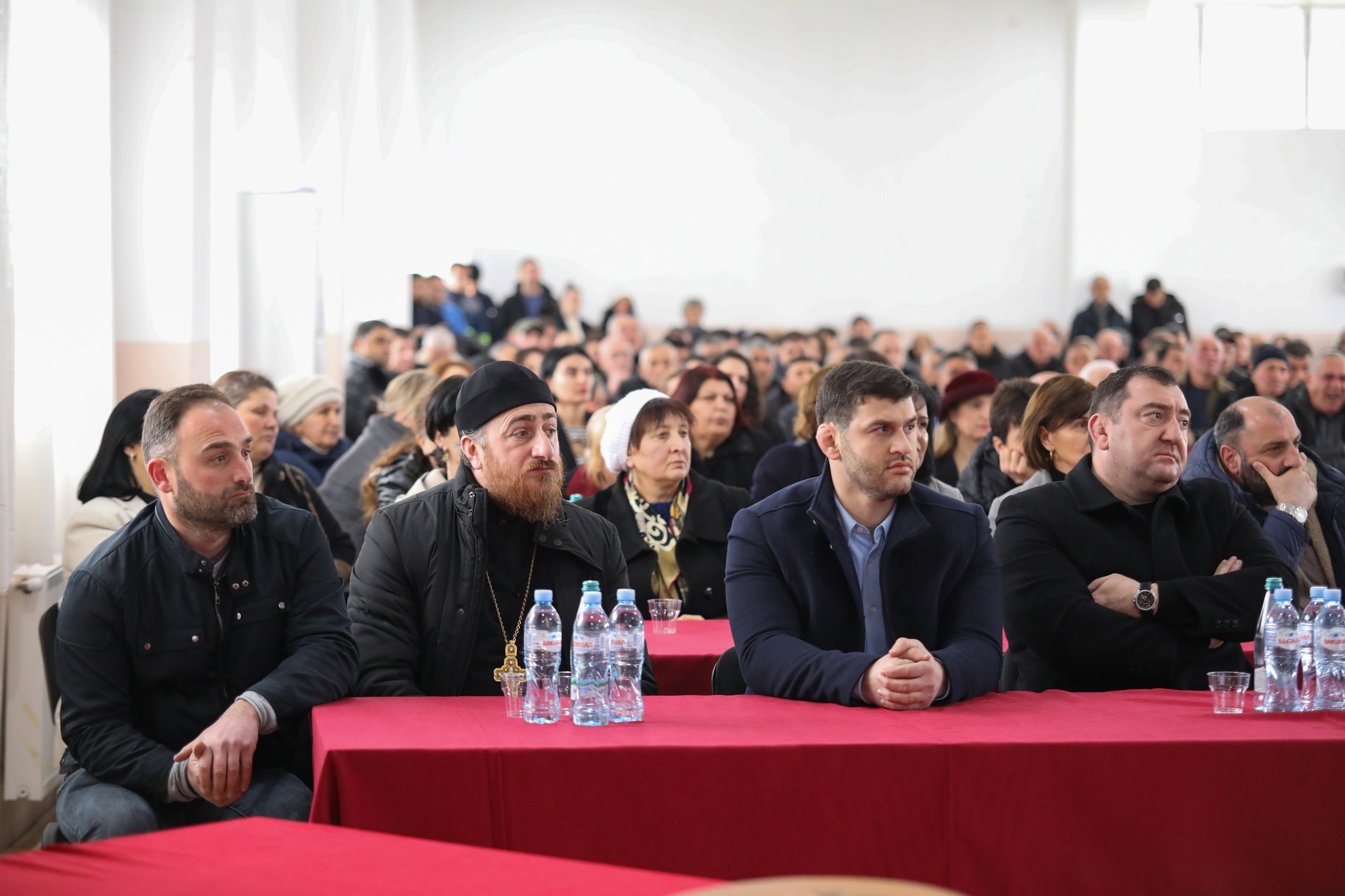 Dmanisi bələdiyyəsinin meri Koba Muradaşvili 2023-cü il ərzində görülmüş işlərə dair hesabatı təqdim edib ki, bu da əhalinin çoxşaxəli fəaliyyətləri və mühüm layihələrin icrası barədə məlumatlandırılmasına yönəlib.