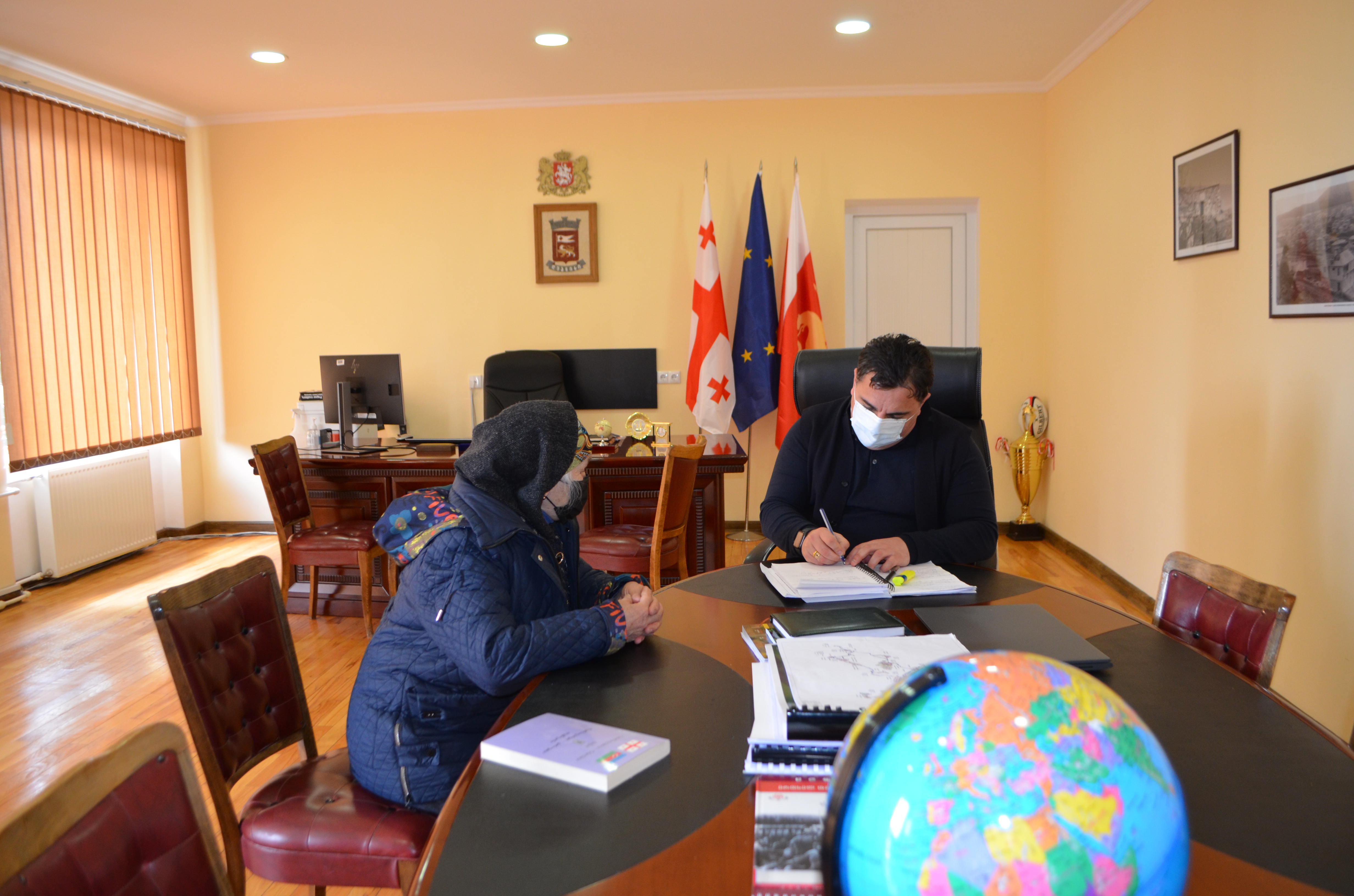 Dmanisi Bələdiyyəsinin meri Koba Muradaşvili vətəndaşlarla görüşlərini davam etdirir