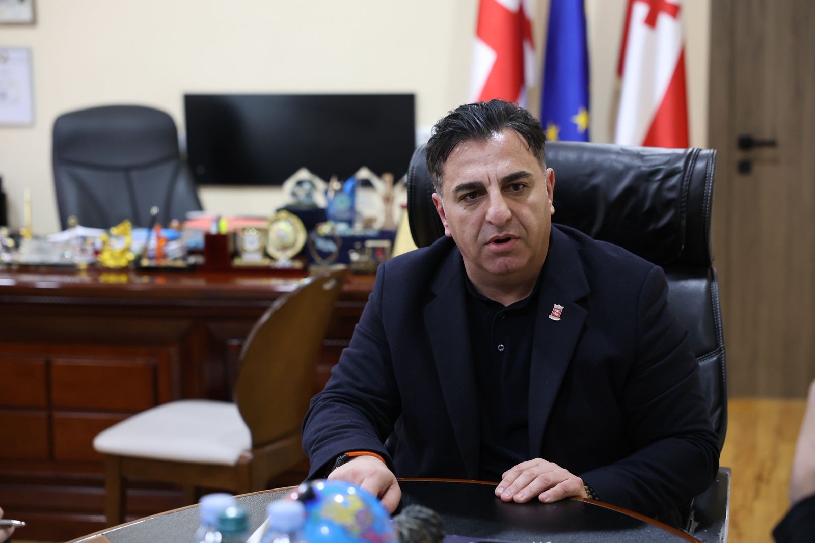 ზურაბ ჟვანიას სახელობის სახელმწიფო ადმინისტრირების სკოლის დირექტორმა, მარიამ კობიაშვილმა და დმანისის მუნიციპალიტეტის მერმა კობა მურადაშვილმა სამუშაო შეხვედრა გამართეს