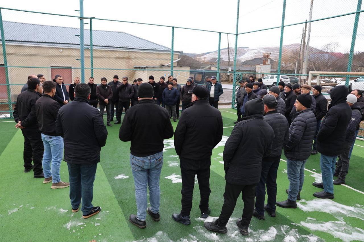 დმანისის მუნიციპალიტეტის სოფლებში: ზემო და ქვემო კარაბულახში, ახალ და ძველ გოდაგდაგში, სოგუთლოში, პირველ და მეორე სალამალეიქში, უსეინქენდსა და მამიშლარში, სოფლის მხარდაჭერის პროგრამის ფარგლებში, დასახლების საერთო კრებები გაიმართა.